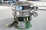 600型三次元振動篩，產(chǎn)量可達500kg/h。